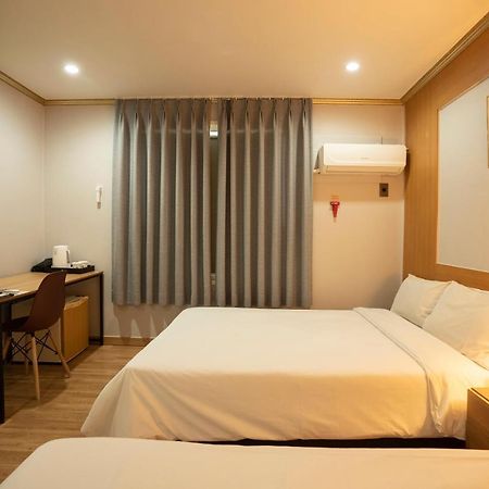 Jeju Stay Hotel Bagian luar foto