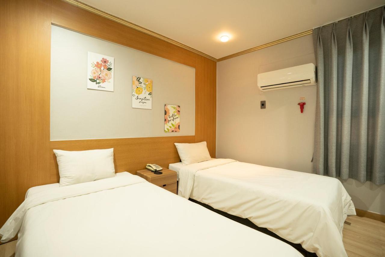 Jeju Stay Hotel Bagian luar foto