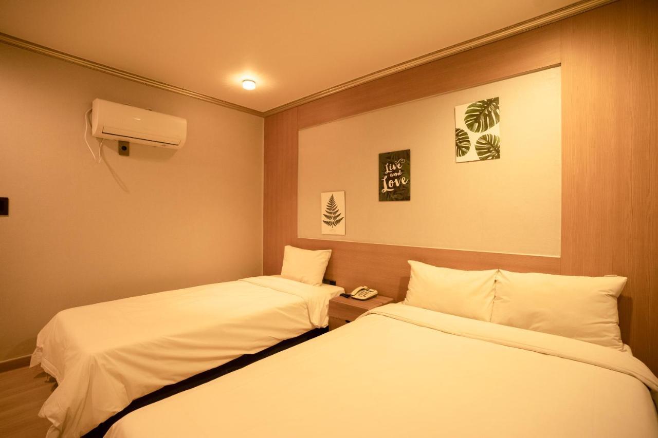 Jeju Stay Hotel Bagian luar foto