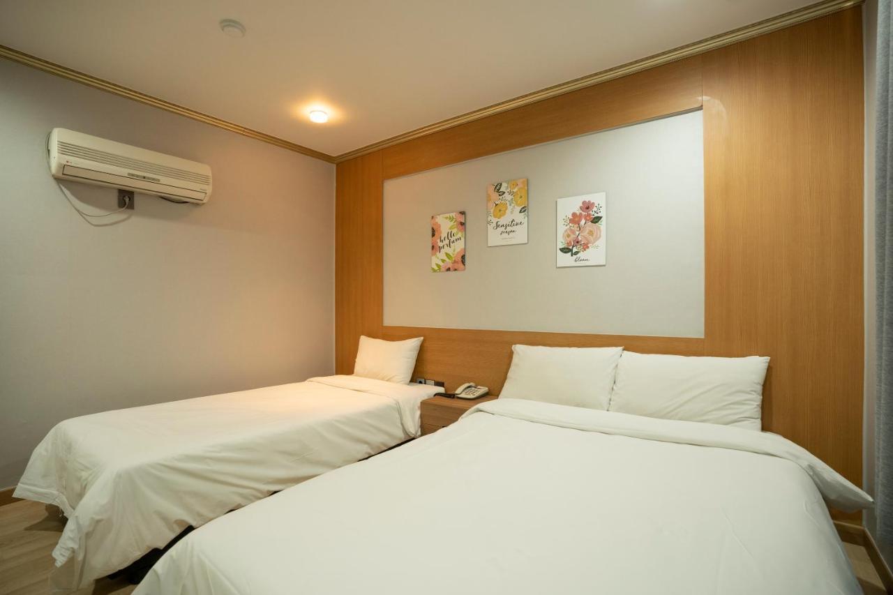 Jeju Stay Hotel Bagian luar foto