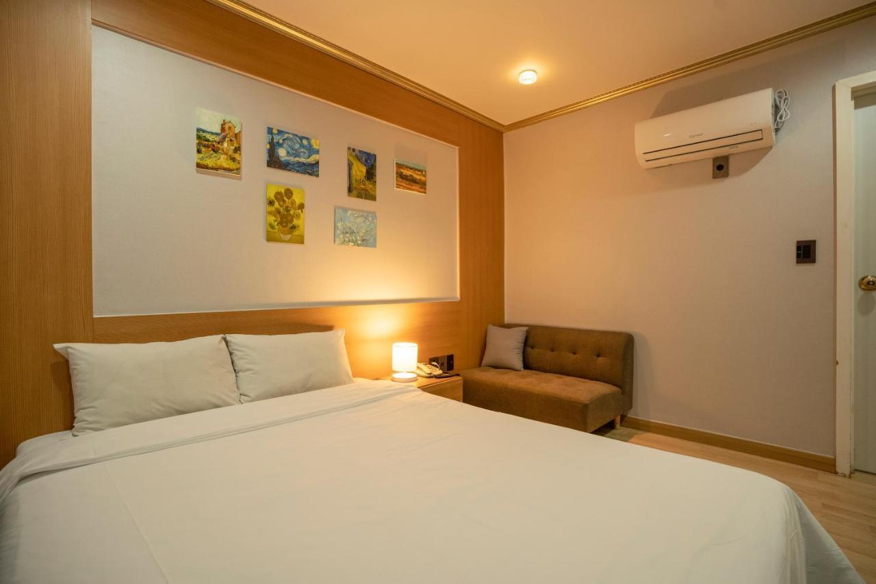Jeju Stay Hotel Bagian luar foto