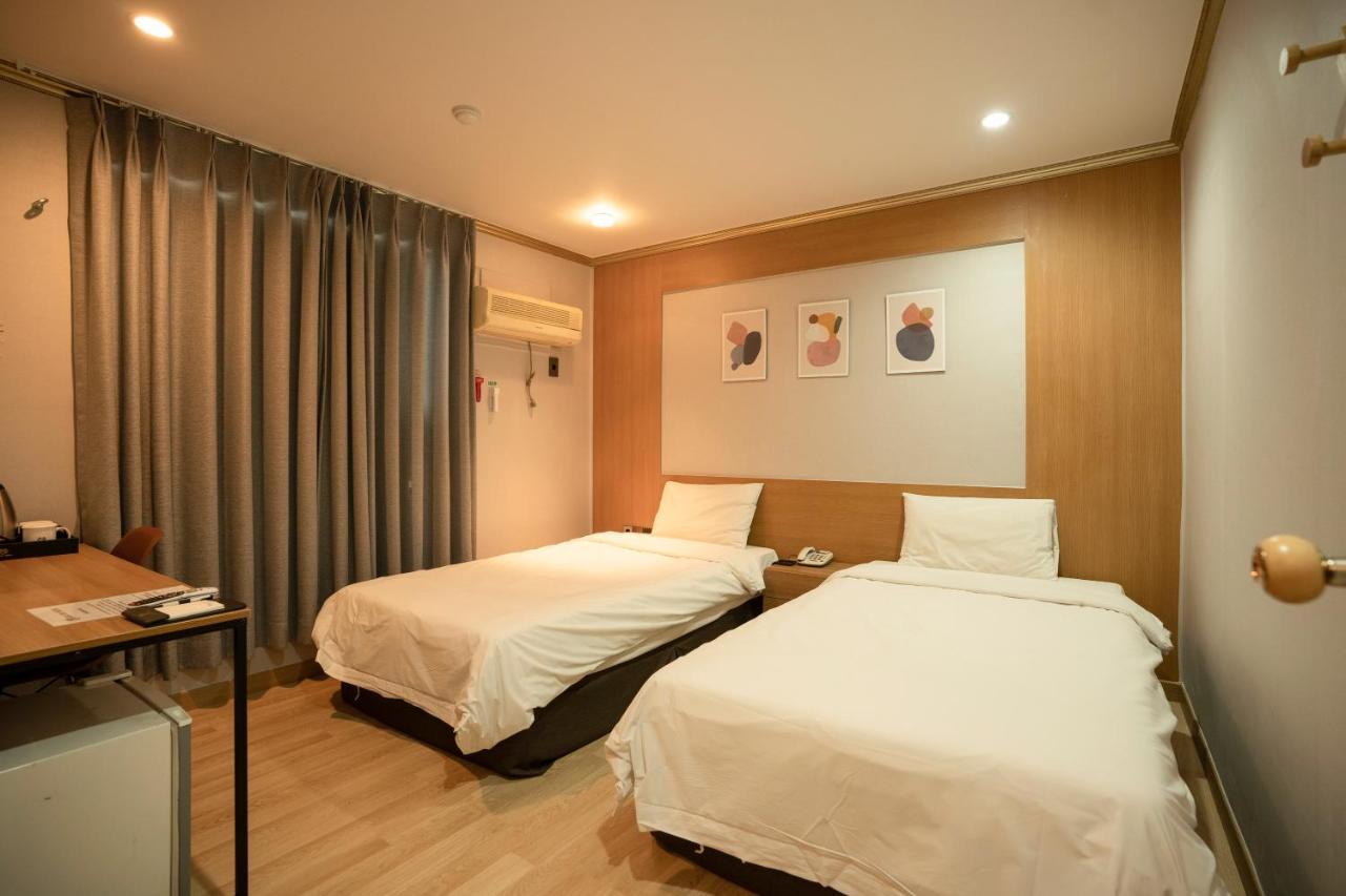 Jeju Stay Hotel Bagian luar foto
