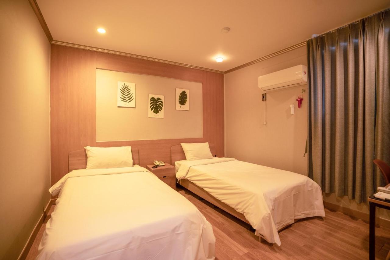 Jeju Stay Hotel Bagian luar foto